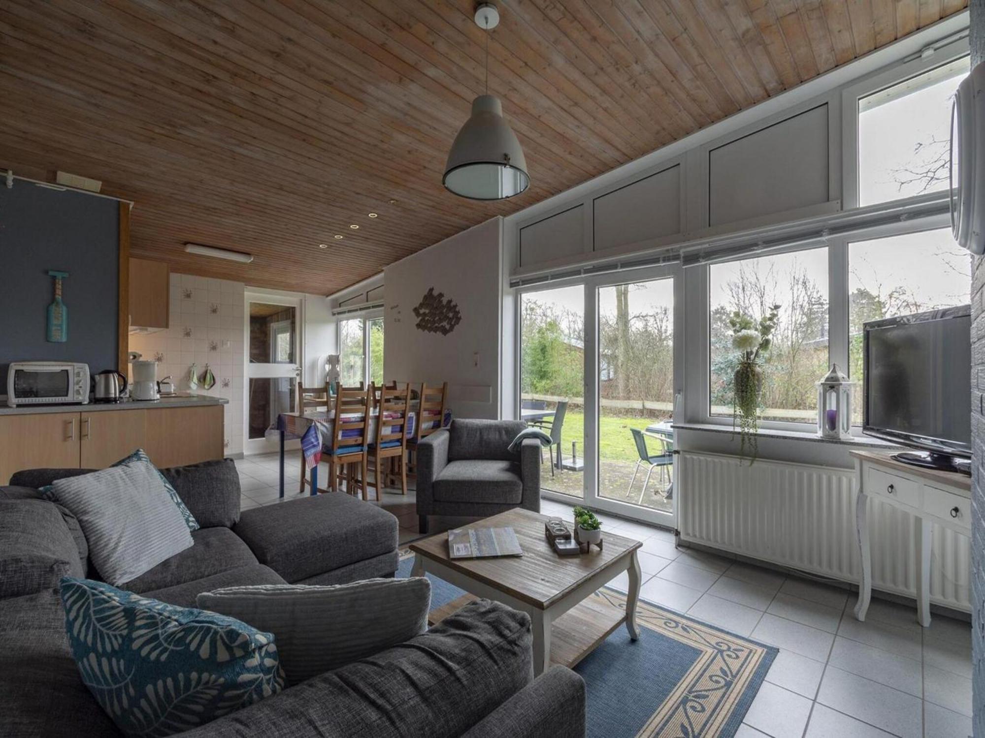 Stylish Beachside Bungalow With Patio Sint Maartensvlotbrug Exterior foto