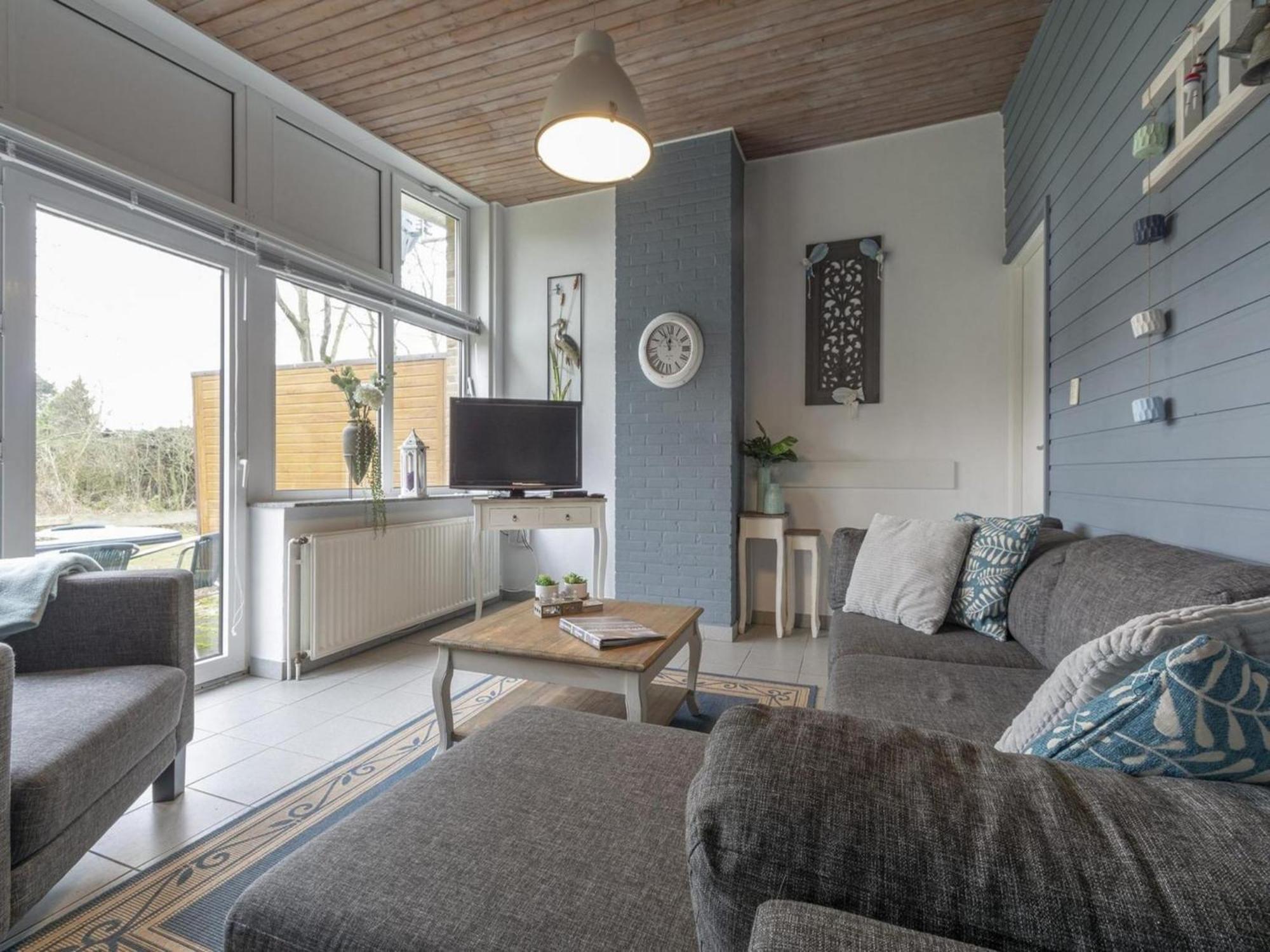 Stylish Beachside Bungalow With Patio Sint Maartensvlotbrug Exterior foto
